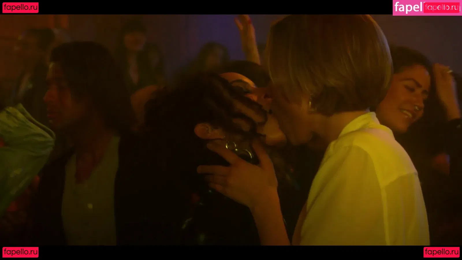 Zoe Kravitz Onlyfans Photo Gallery 