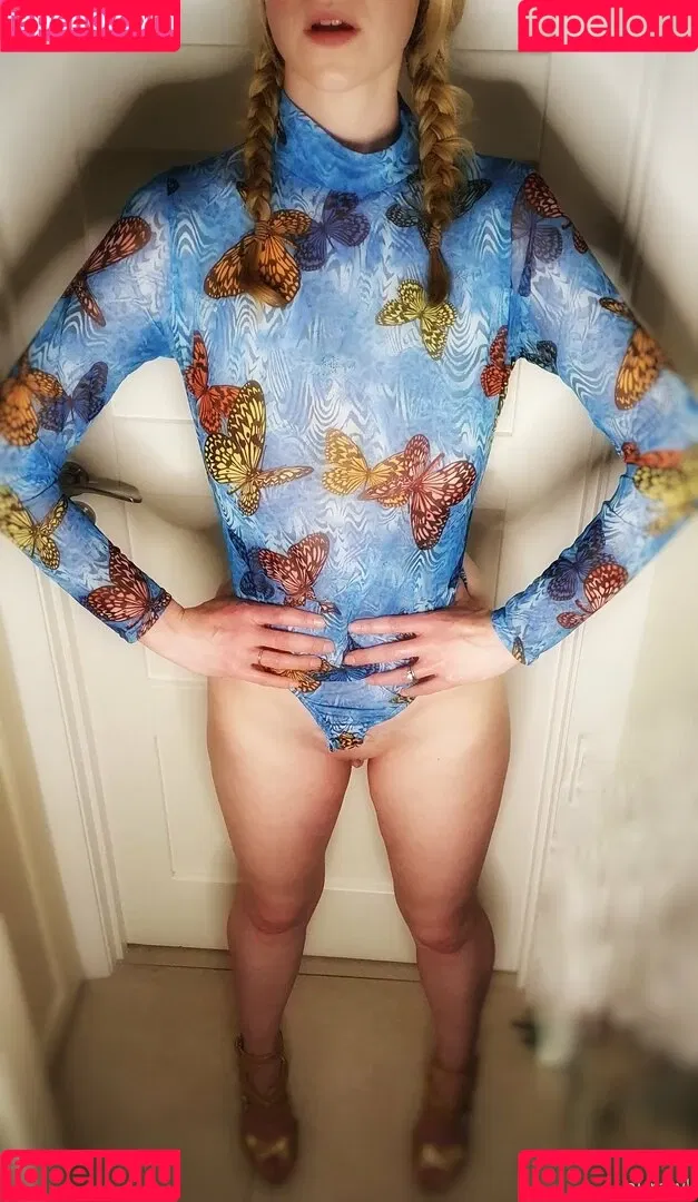 larawk Onlyfans Photo Gallery 