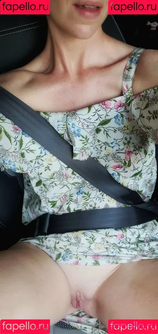larawk Onlyfans Photo Gallery 