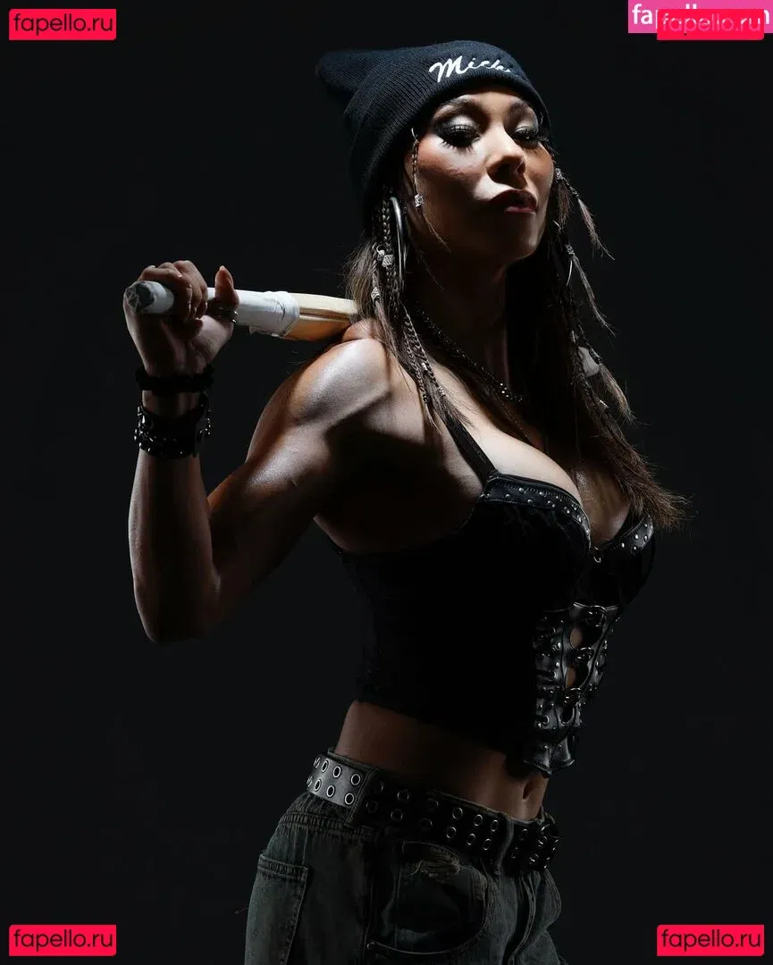 Mia Yim Onlyfans Photo Gallery 