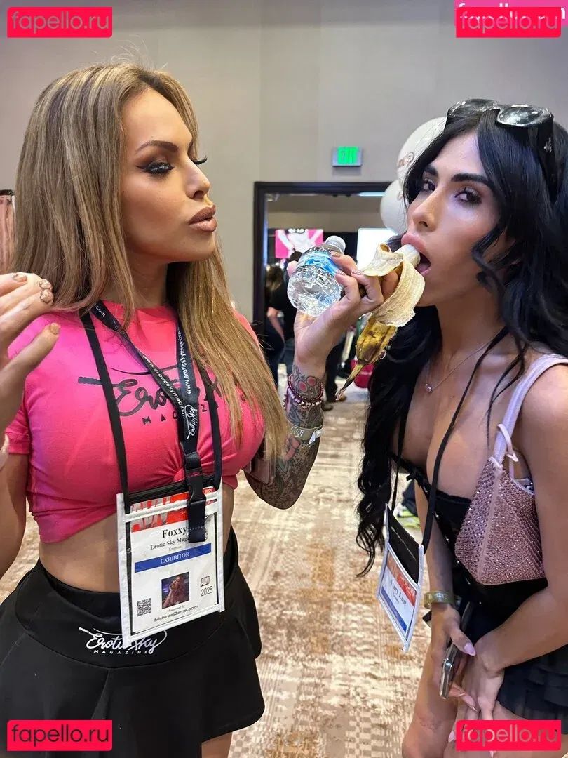 TS Foxxy Onlyfans Photo Gallery 