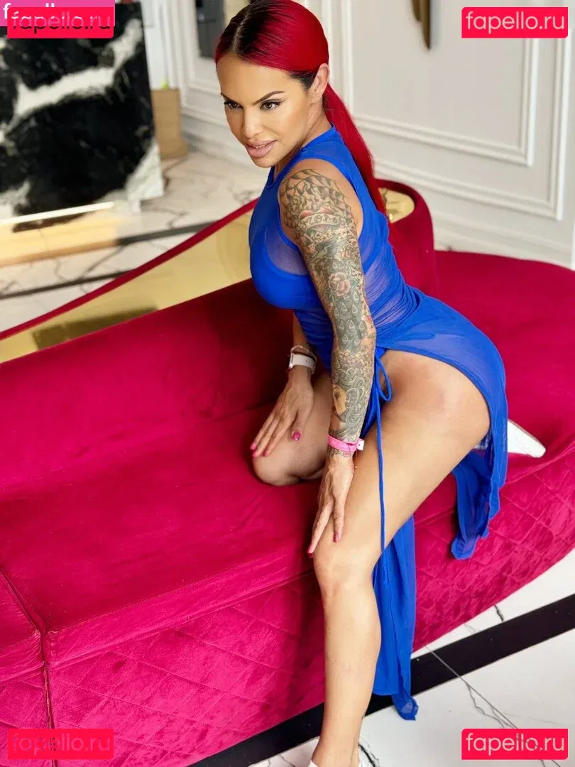 TS Foxxy Onlyfans Photo Gallery 