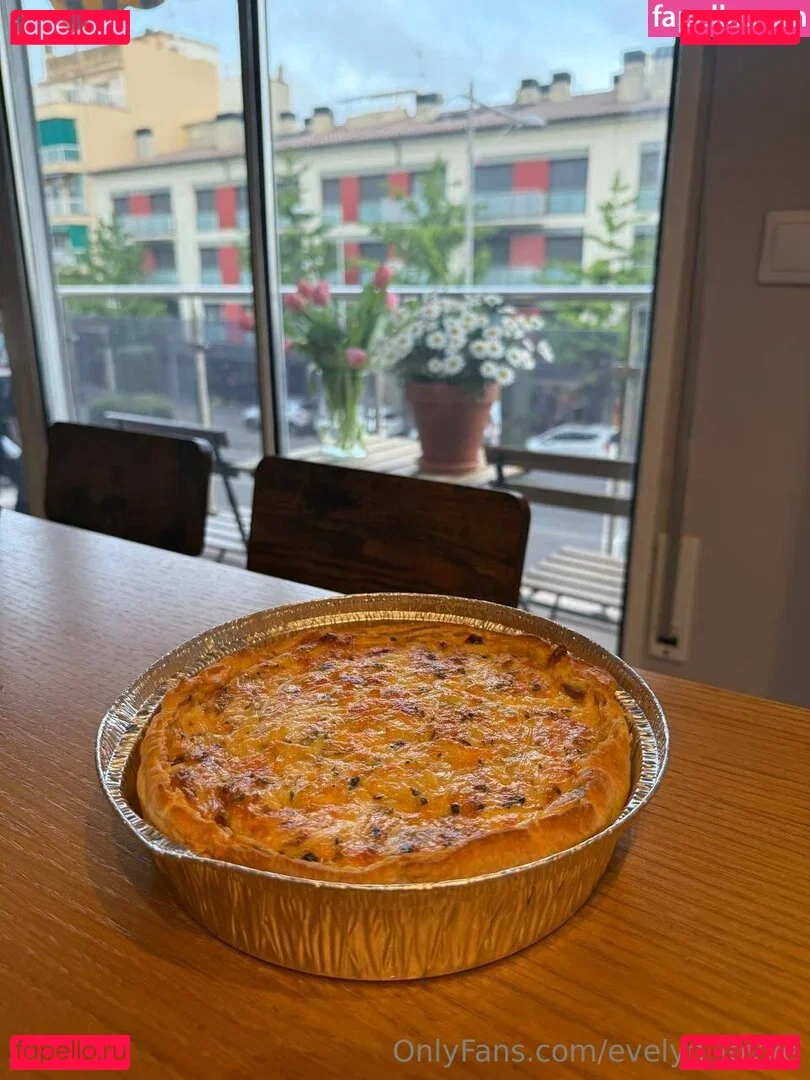 evelyn_lovve Onlyfans Photo Gallery 