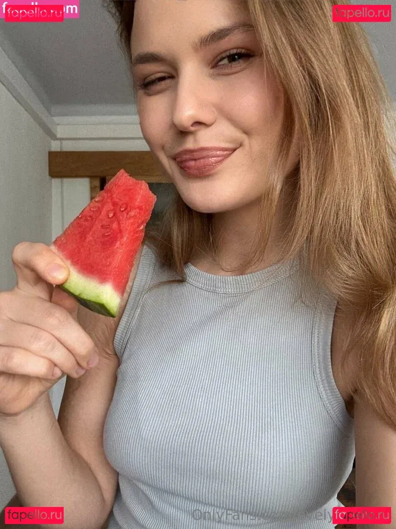 evelyn_lovve Onlyfans Photo Gallery 