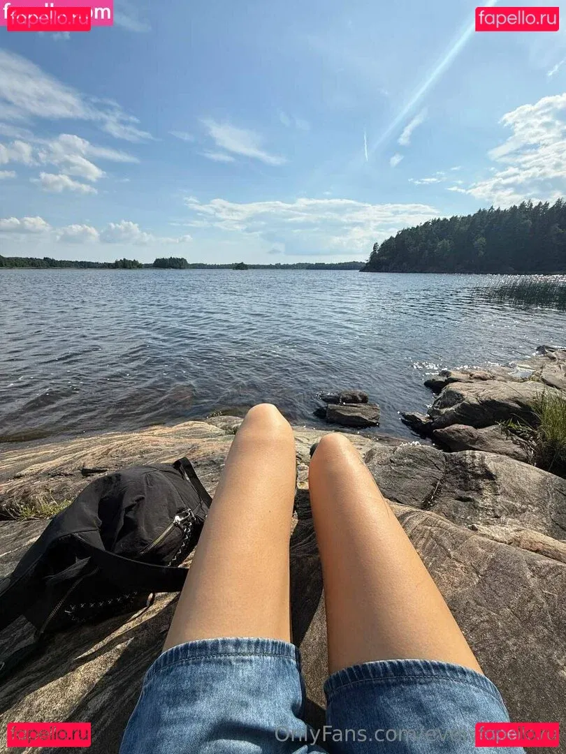 evelyn_lovve Onlyfans Photo Gallery 