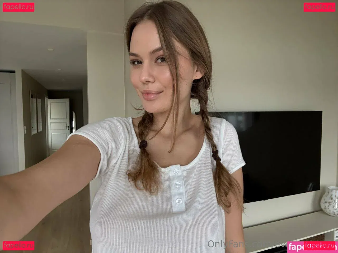 evelyn_lovve Onlyfans Photo Gallery 