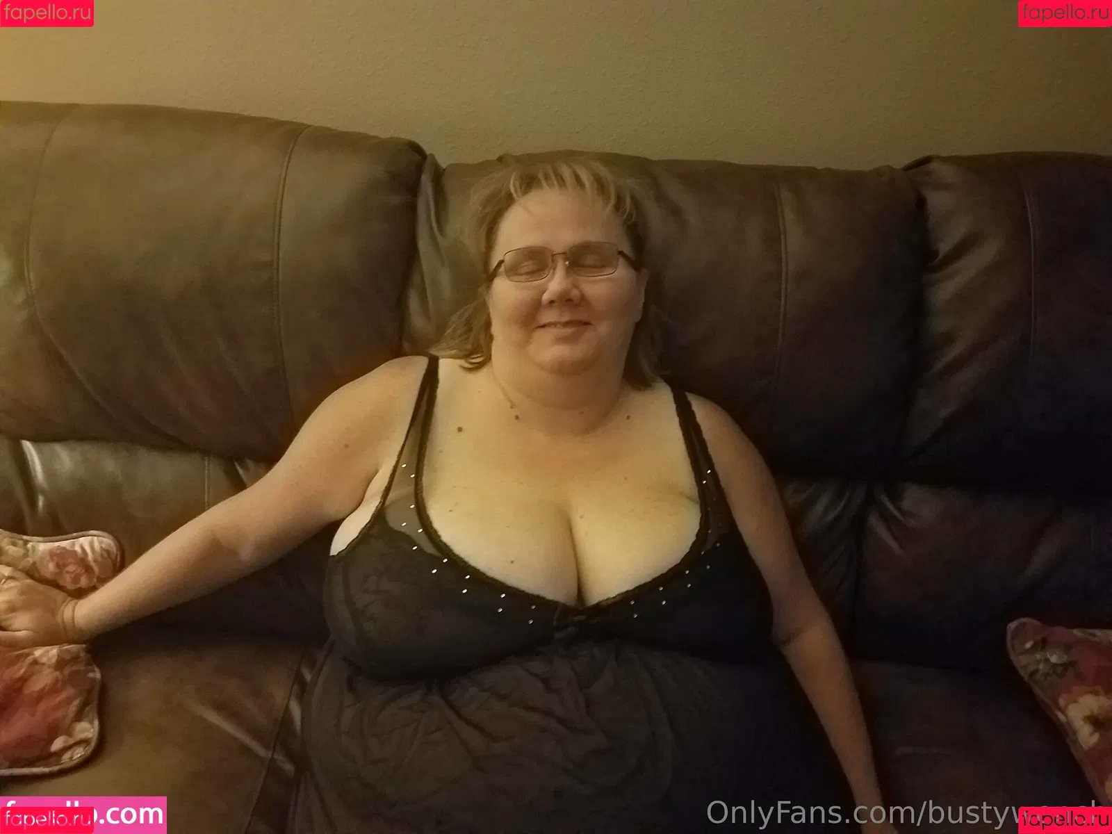 bustywench Onlyfans Photo Gallery 