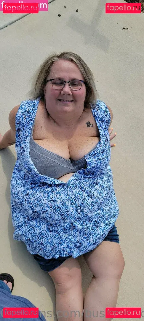 bustywench Onlyfans Photo Gallery 