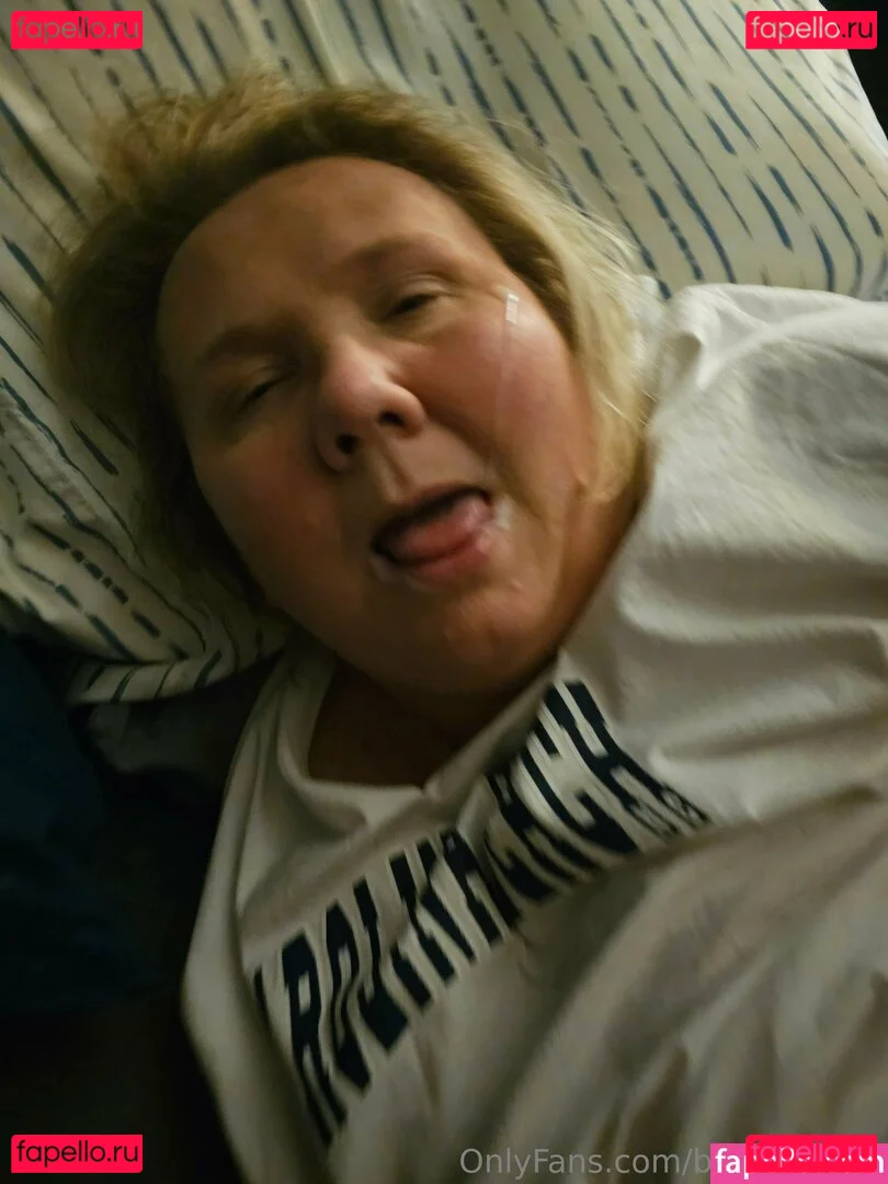 bustywench Onlyfans Photo Gallery 