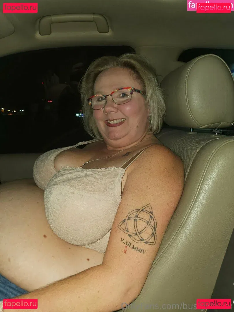 bustywench Onlyfans Photo Gallery 