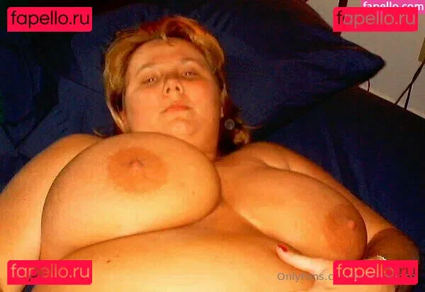 bustywench Onlyfans Photo Gallery 