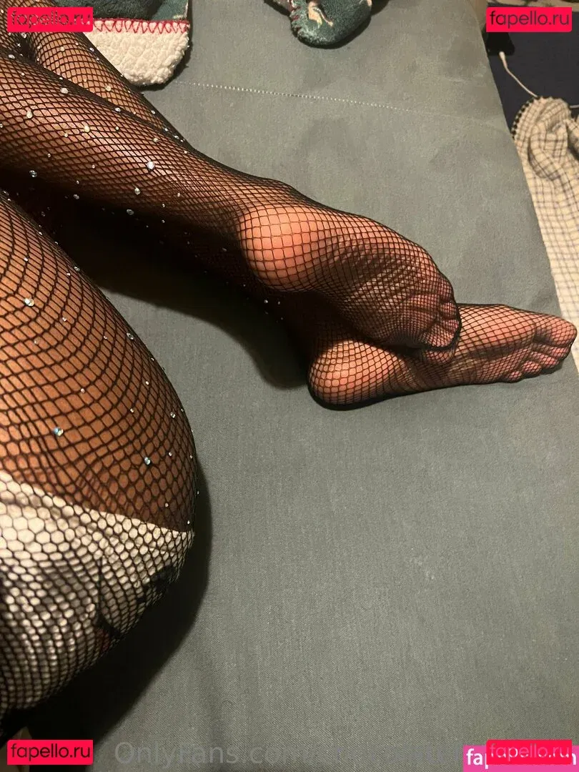 chocolatefeetbabe Onlyfans Photo Gallery 