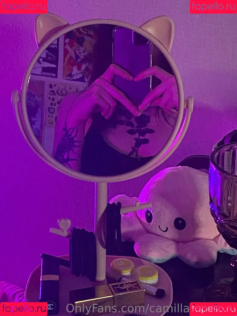 secretakame Onlyfans Photo Gallery 