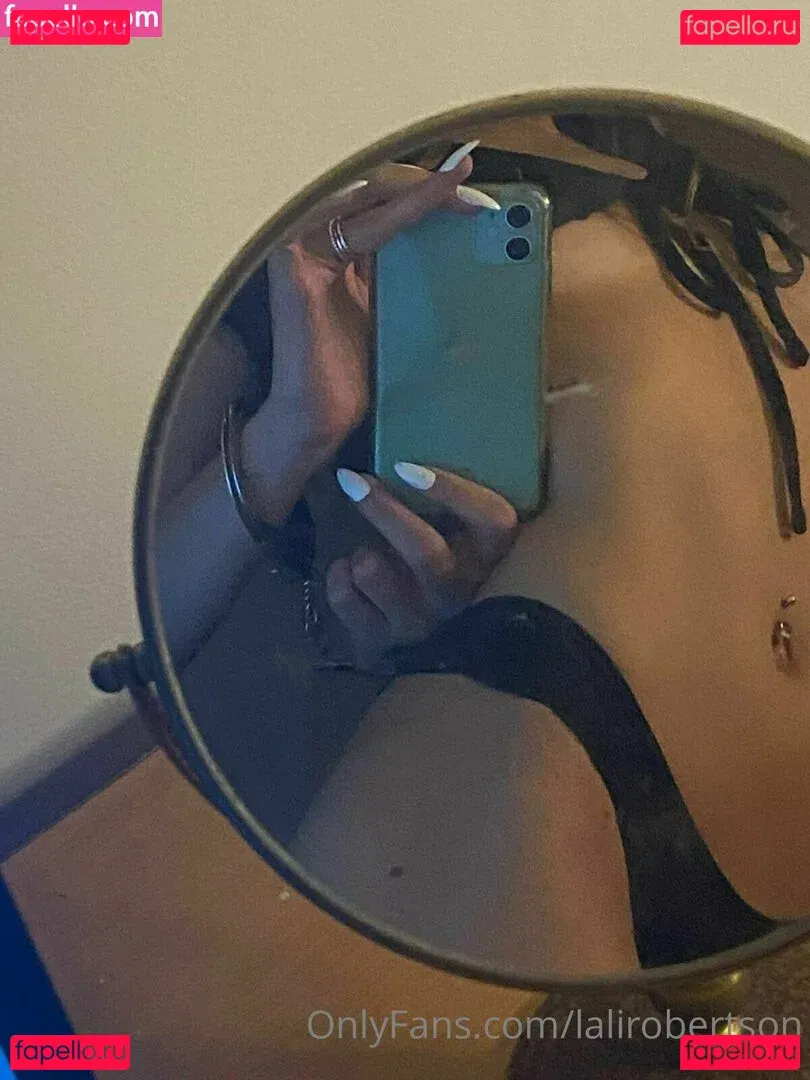 lalirobertson Onlyfans Photo Gallery 