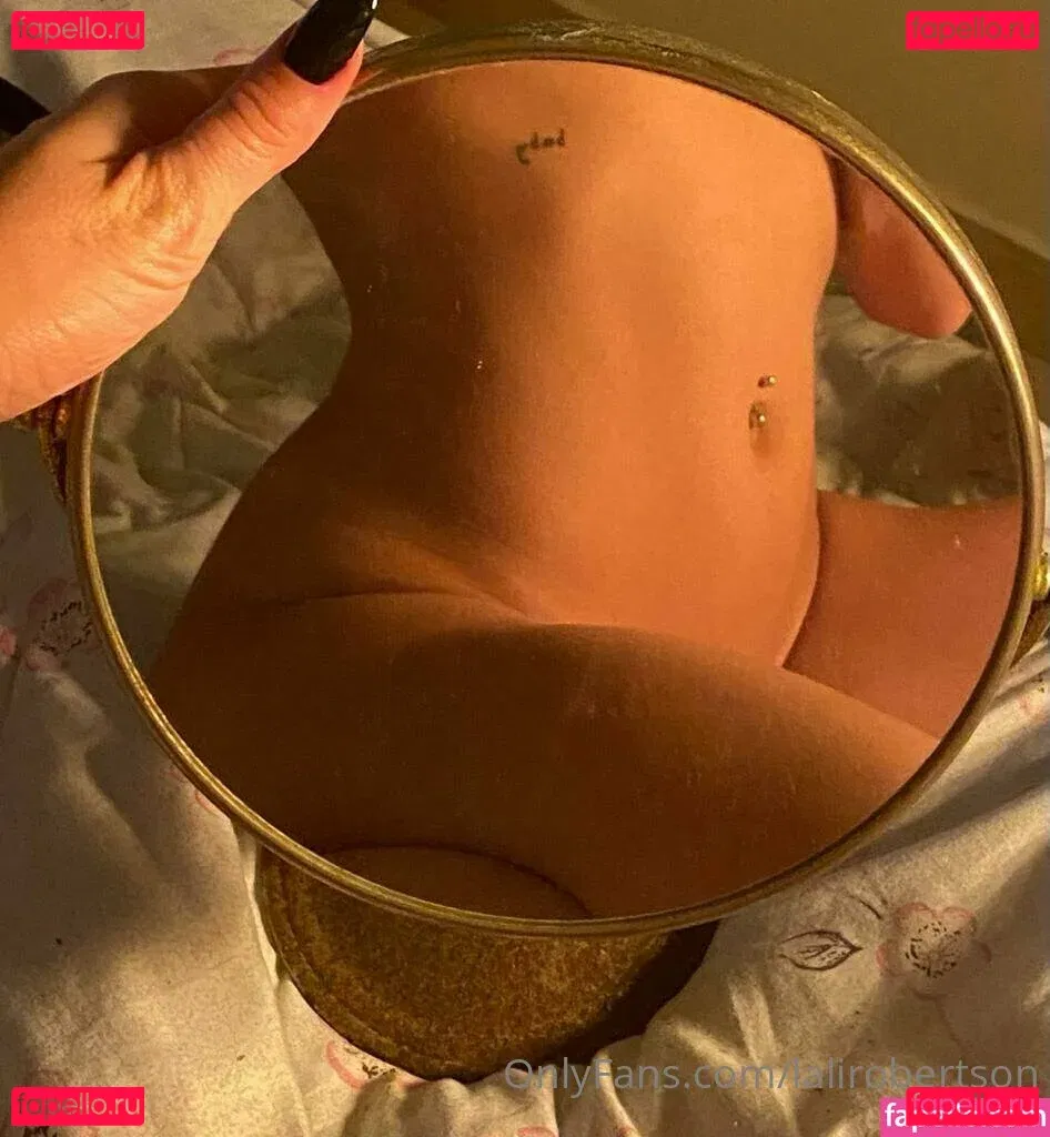 lalirobertson Onlyfans Photo Gallery 