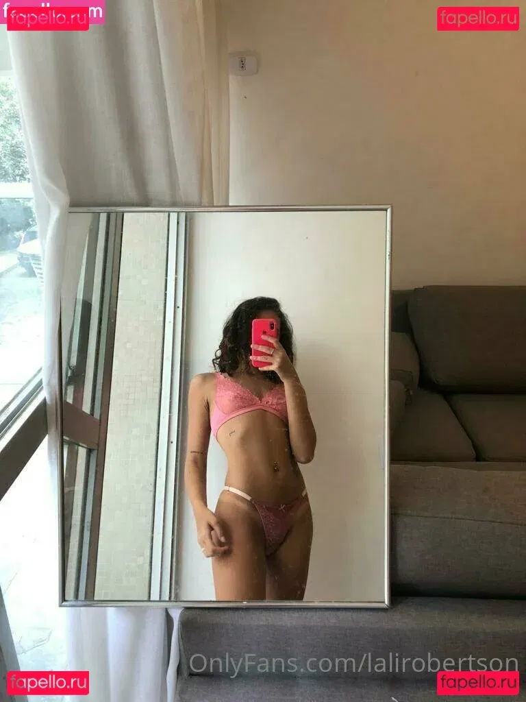 lalirobertson Onlyfans Photo Gallery 