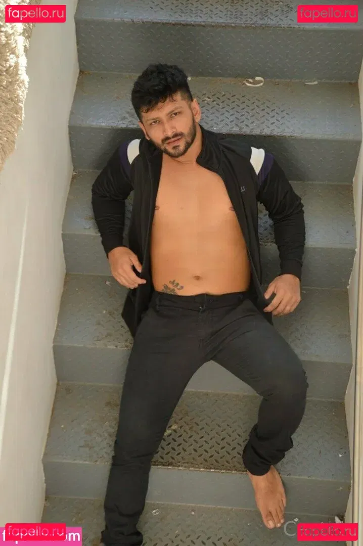 adielcastelo Onlyfans Photo Gallery 