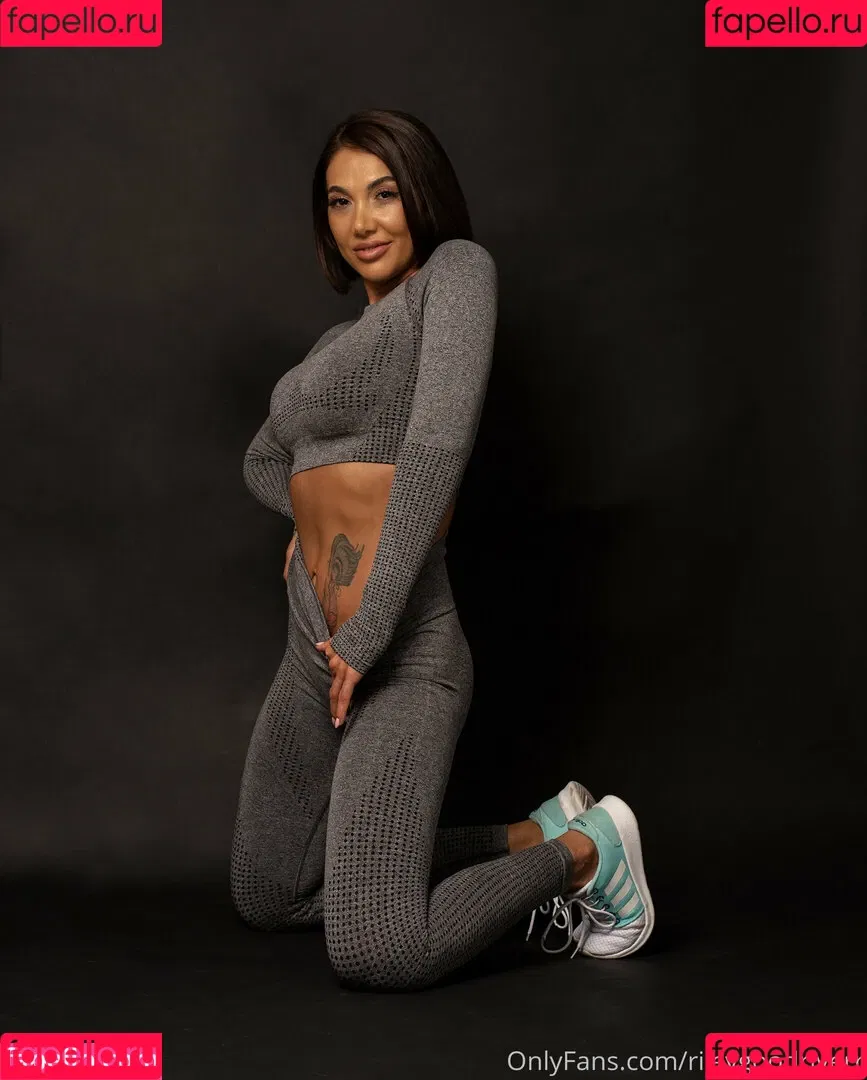 truebellee Onlyfans Photo Gallery 