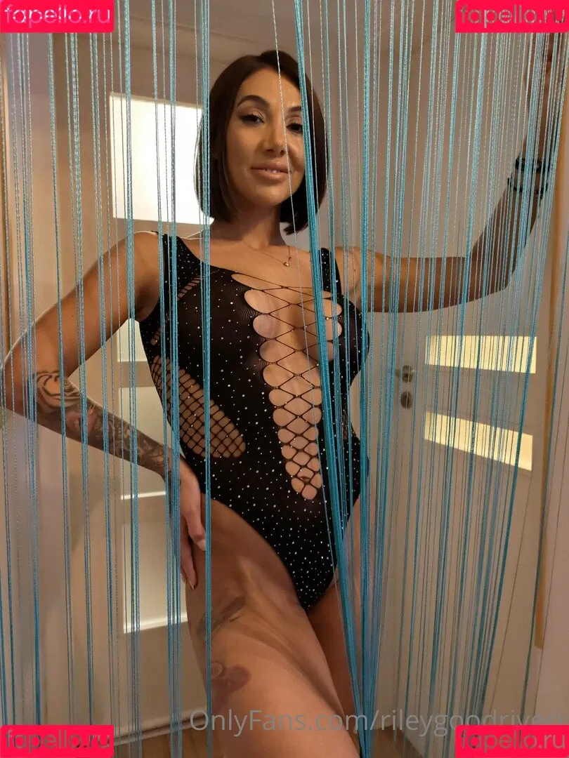 truebellee Onlyfans Photo Gallery 