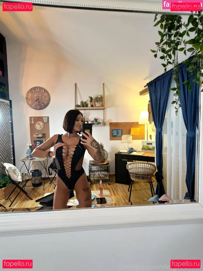 truebellee Onlyfans Photo Gallery 