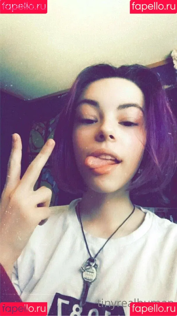 tinyrealhuman Onlyfans Photo Gallery 