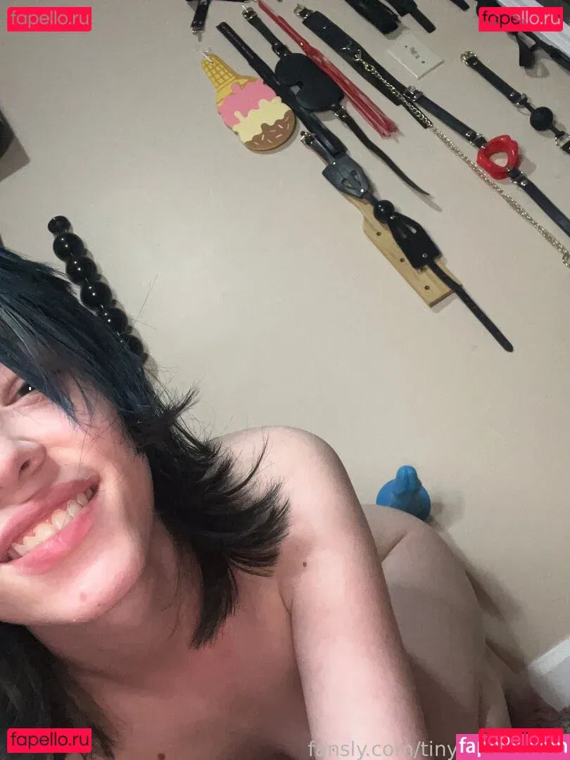 tinyrealhuman Onlyfans Photo Gallery 