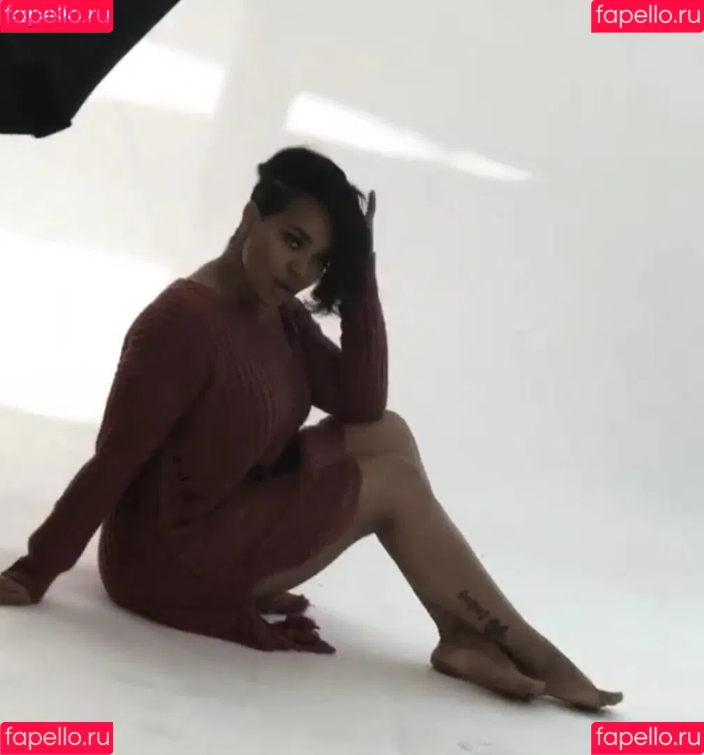 Kyla Pratt Onlyfans Photo Gallery 