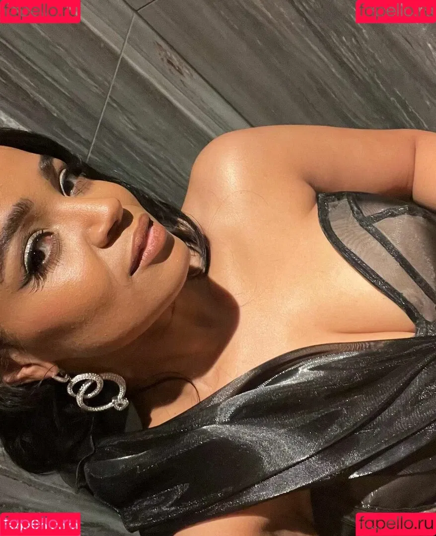 Kyla Pratt Onlyfans Photo Gallery 