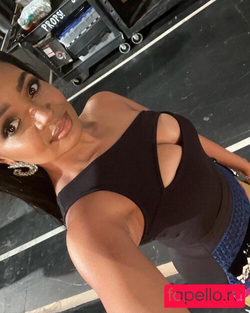 Kyla Pratt Onlyfans Photo Gallery 
