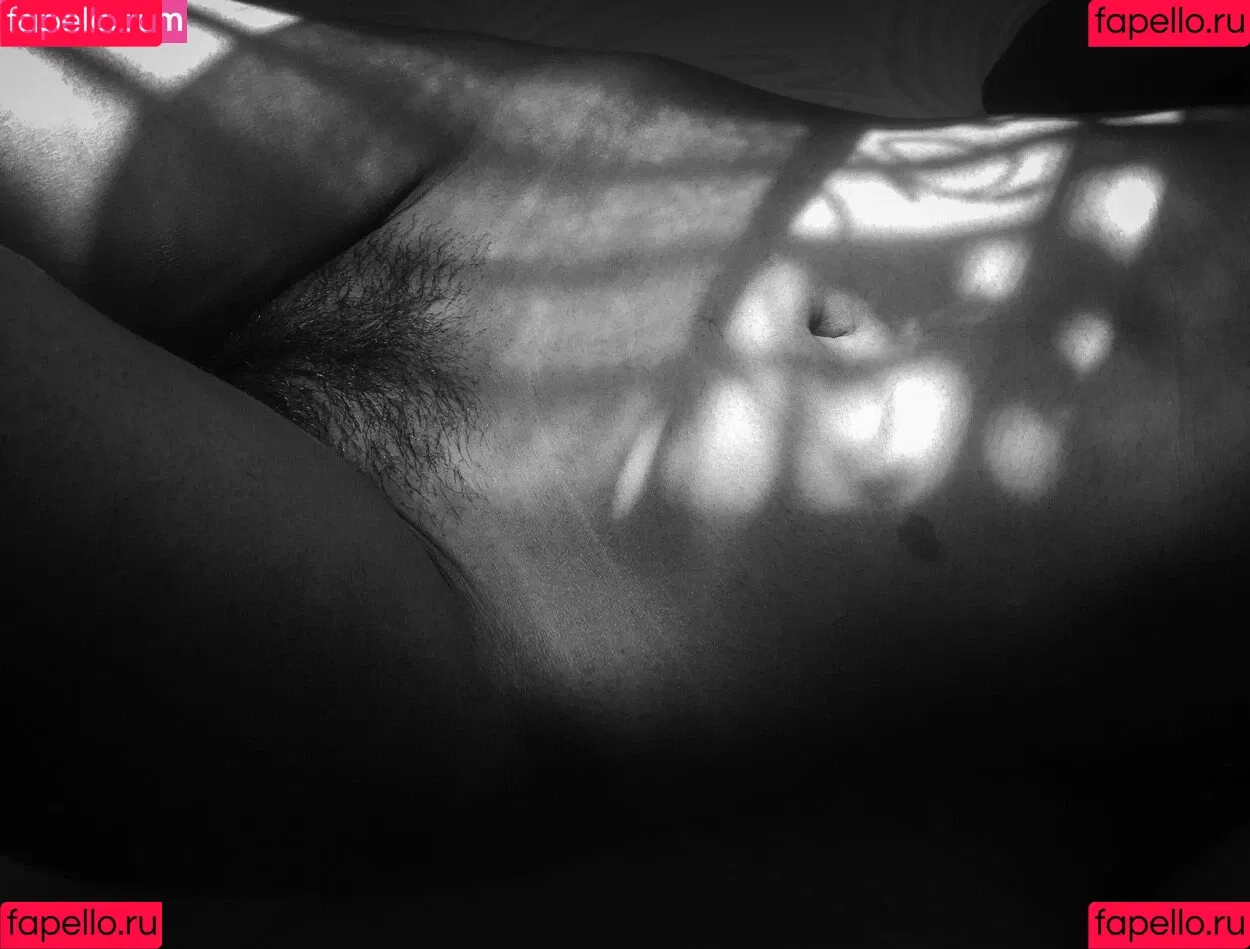 Famil Faiza Onlyfans Photo Gallery 