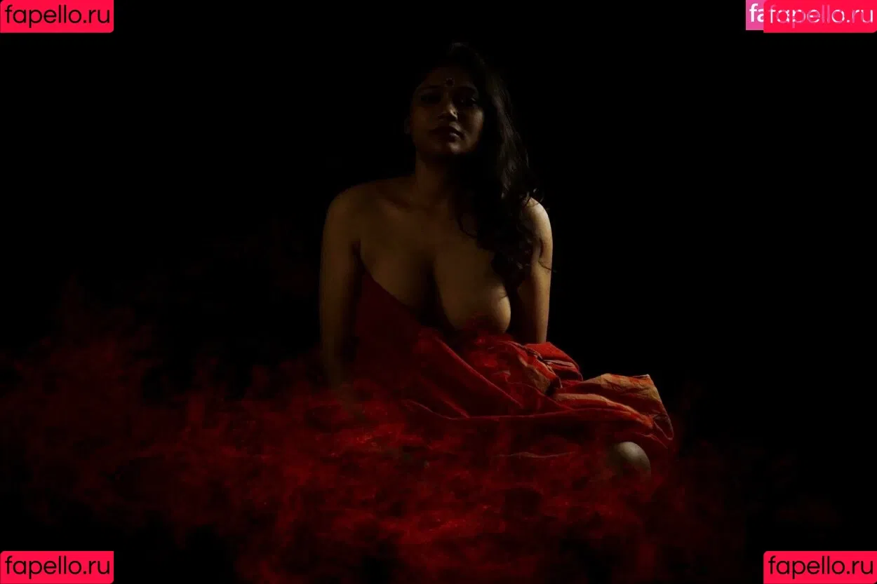 Famil Faiza Onlyfans Photo Gallery 