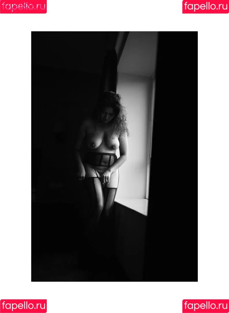 Famil Faiza Onlyfans Photo Gallery 