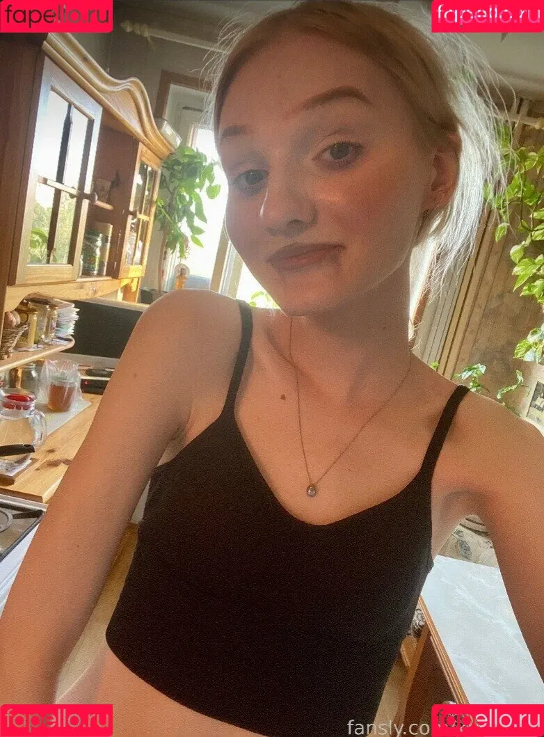 Krstn_tm & Diaqua Onlyfans Photo Gallery 