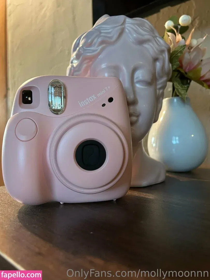 MeelahNaomi Onlyfans Photo Gallery 