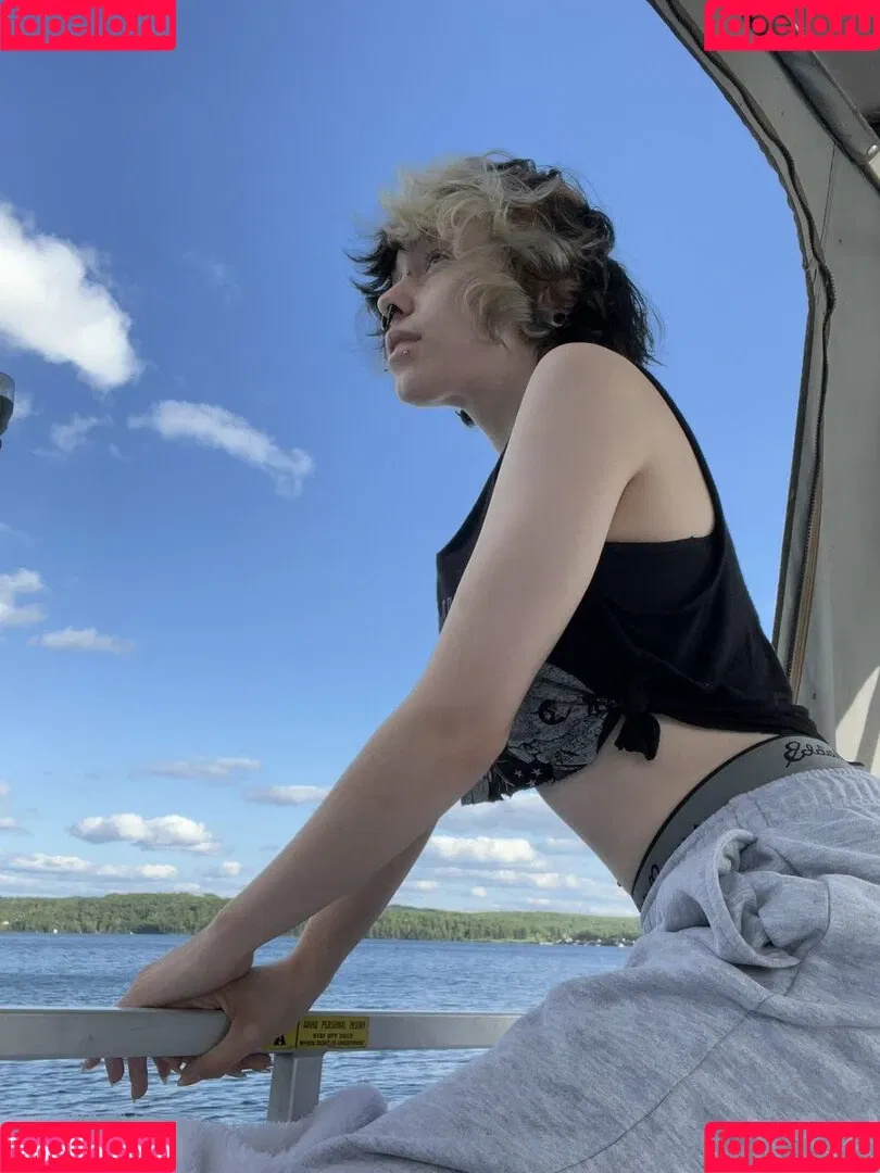Quarlx Onlyfans Photo Gallery 