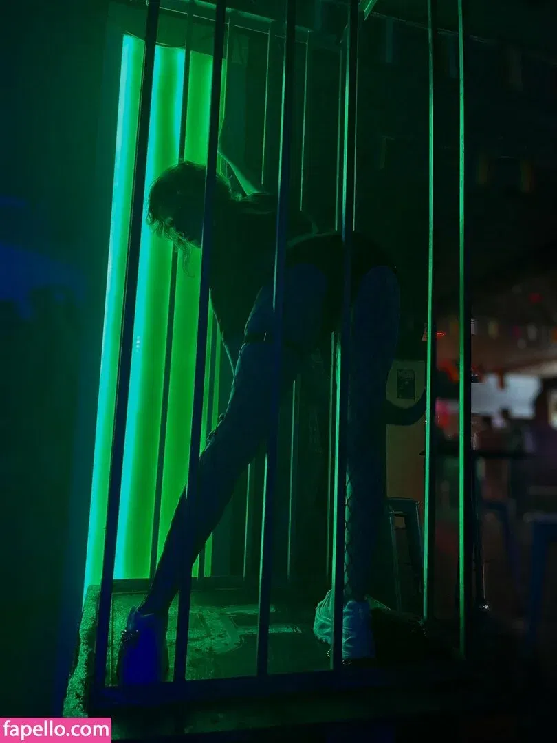 Quarlx Onlyfans Photo Gallery 