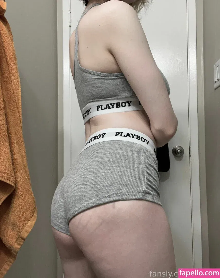 Quarlx Onlyfans Photo Gallery 