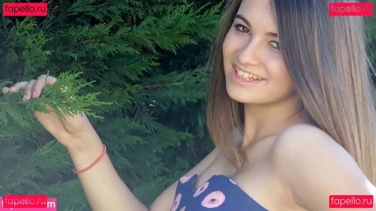 Carlota Boza Onlyfans Photo Gallery 