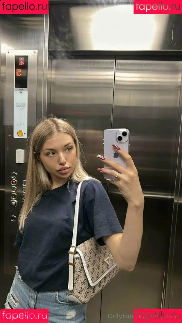 m.i.l.aa Onlyfans Photo Gallery 