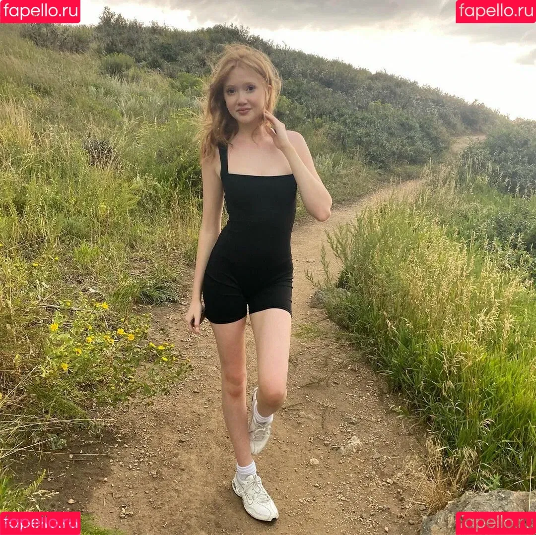 Makenna Kelly Onlyfans Photo Gallery 