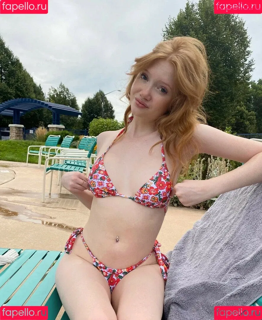 Makenna Kelly Onlyfans Photo Gallery 