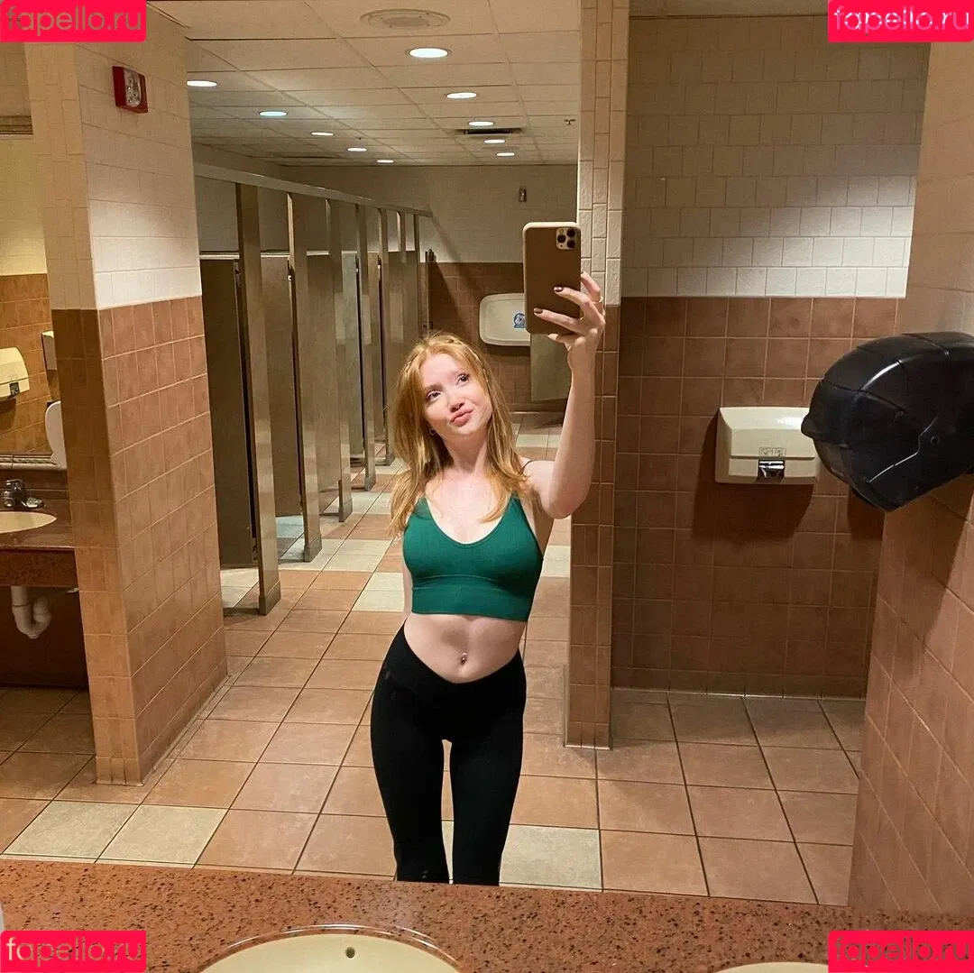 Makenna Kelly Onlyfans Photo Gallery 