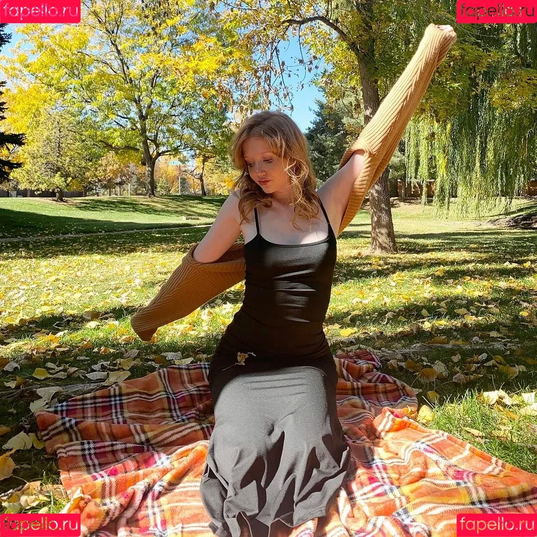Makenna Kelly Onlyfans Photo Gallery 