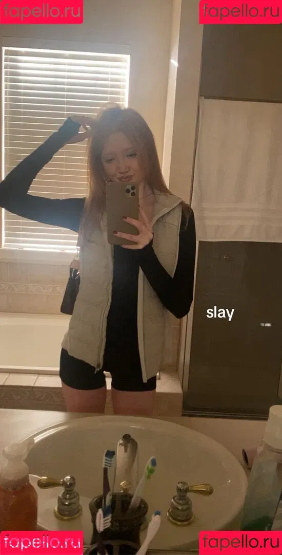 Makenna Kelly Onlyfans Photo Gallery 