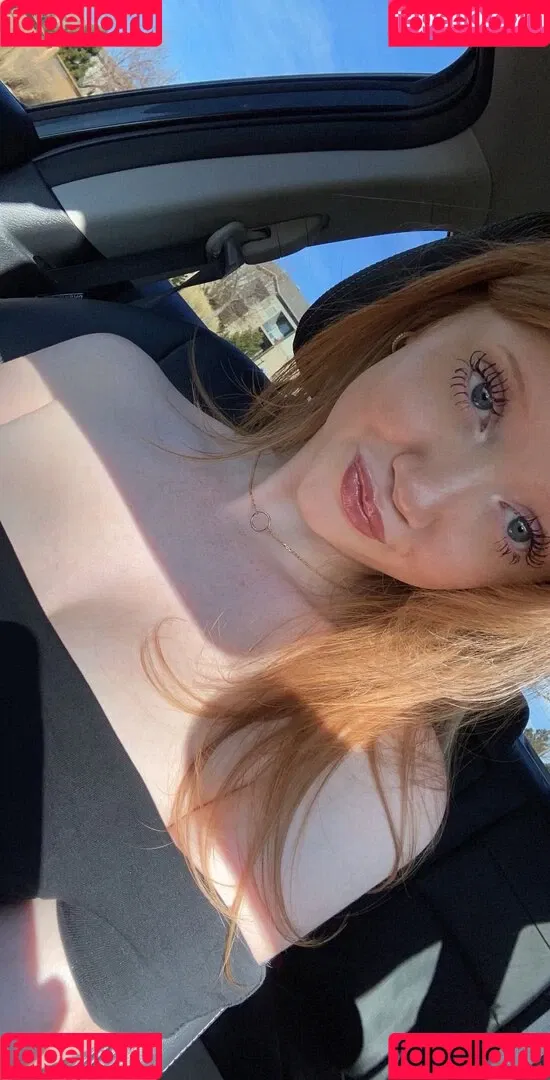 Makenna Kelly Onlyfans Photo Gallery 