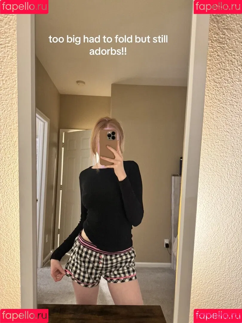 Makenna Kelly Onlyfans Photo Gallery 