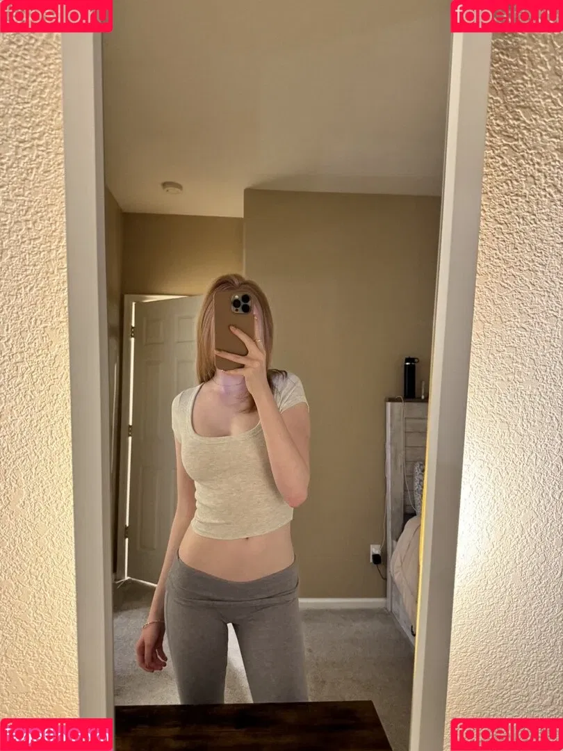 Makenna Kelly Onlyfans Photo Gallery 