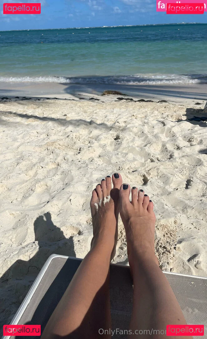 momtoesbest Onlyfans Photo Gallery 