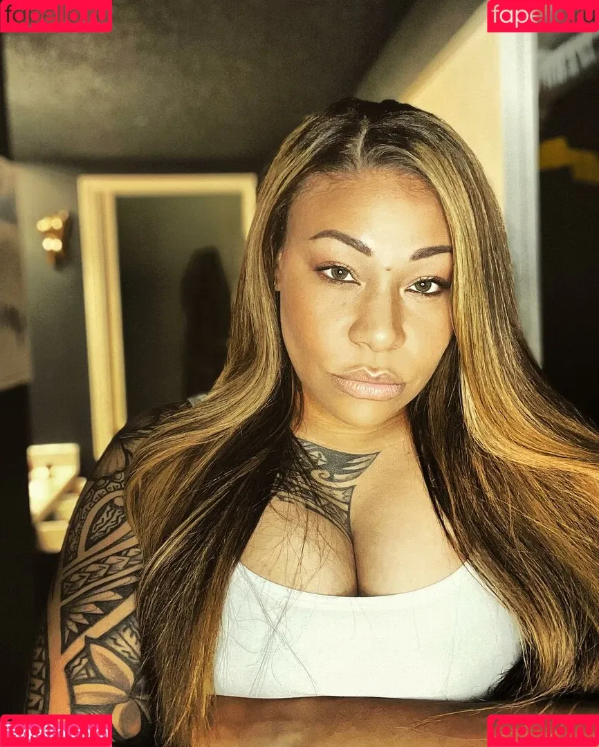 AJ Perry Onlyfans Photo Gallery 
