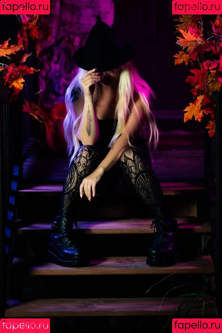 ASMR Shanny Onlyfans Photo Gallery 